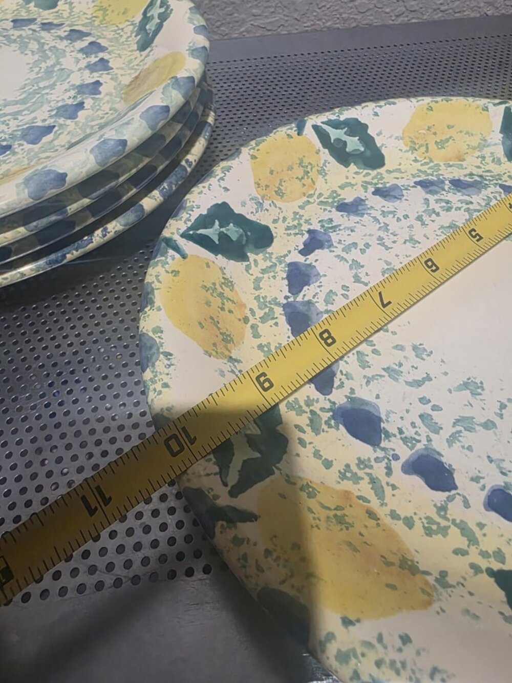 Crate & Barrel Italy 10.25" Dinner Plate Sponged Center Red Fruit Borde Set Of 5 - Picture 5 of 6